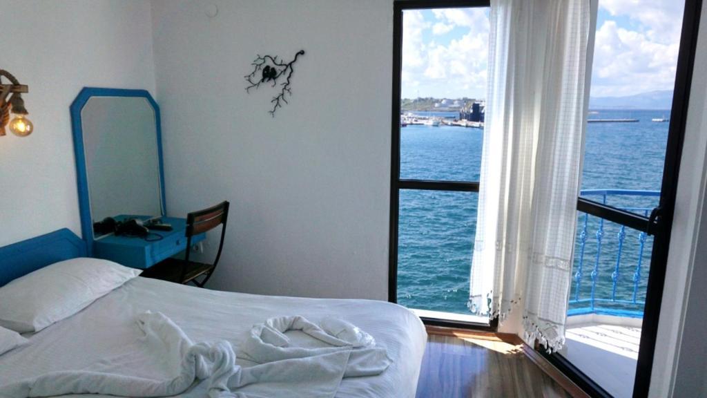 Marin Hotel Cesme Bagian luar foto