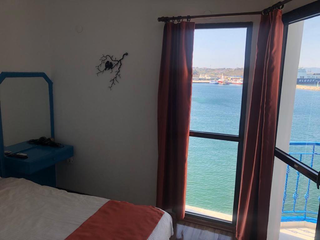 Marin Hotel Cesme Bagian luar foto